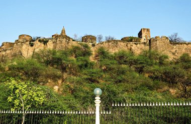 Moti Dungri kale, Jaipur, Hindistan 16. yüzyılda eski bir kale görünümü