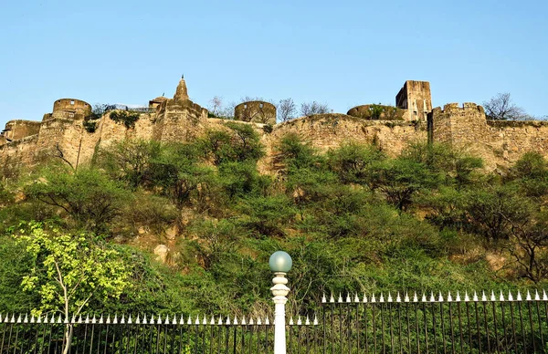 Moti Dungri kale, Jaipur, Hindistan 16. yüzyılda eski bir kale görünümü — Stok fotoğraf