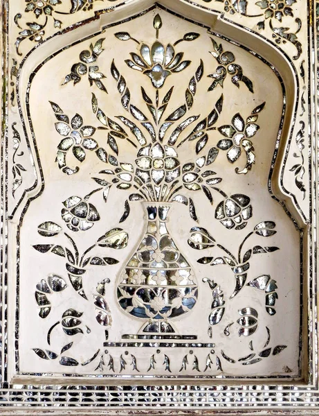 늙은 호박 포트, 자이푸르, 인도에서 고 대 궁전 쳇 Mahal Xvii 세기의 벽에 거울 모자이크 — 스톡 사진