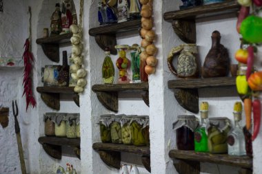 Ukraynalı kırsal ülke tarzı mutfak ile köy interioracces