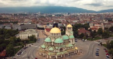 Bulgaristan 'ın Sofya Şehir Merkezi' ndeki St. Alexander Nevsky Katedraline Hava Görüntüsü
