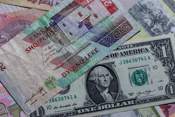 Moscú Rusia Abril 2020 Dólar Estadounidense Con Diferentes Billetes Albaneses — Foto de Stock