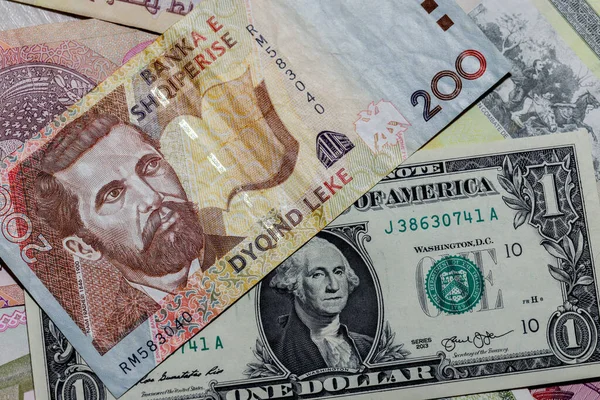 Moscou Rússia Abril 2020 Dólar Americano Com Diferentes Notas Albanesas — Fotografia de Stock