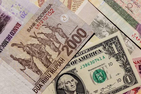 Moscú Rusia Abril 2020 Dólar Estadounidense Con Diferentes Billetes Rupias — Foto de Stock