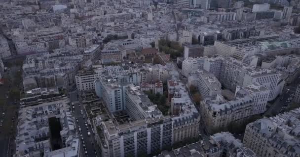 Съемка Воздуха Вид Эйфелеву Башню Недалеко Мест Париже Франция — стоковое видео