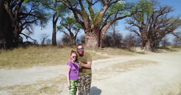 博茨瓦纳Nxai Pan国家公园巨贝恩斯鲍巴布空中景观的4K图象 — 图库视频影像