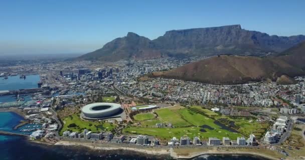 Видеокамера Видом Центр Кейптауна Стадионом Зелеными Холмами Юар — стоковое видео
