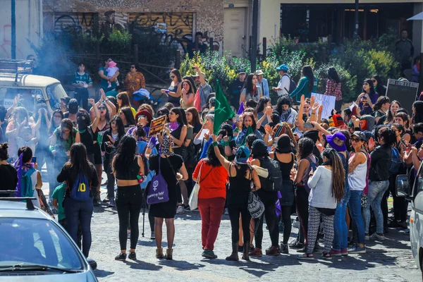 Valparaiso Şili Mart 2020 Şilili Kadınlar Sokakta Protesto Yürüyüşü Yapıyor — Stok fotoğraf