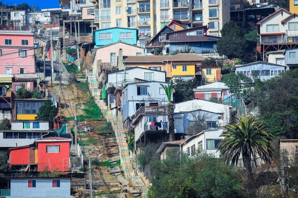 Casas Coloridas Brilhantes Nas Montanhas Valparaíso Chile — Fotografia de Stock