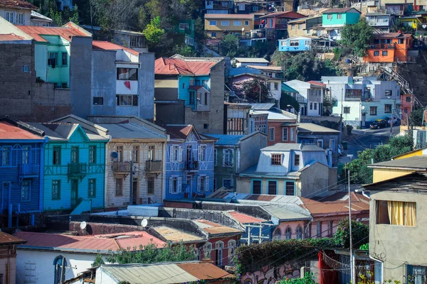 Kolorowe Jasne Domy Wzgórzach Valparaiso Chile — Zdjęcie stockowe