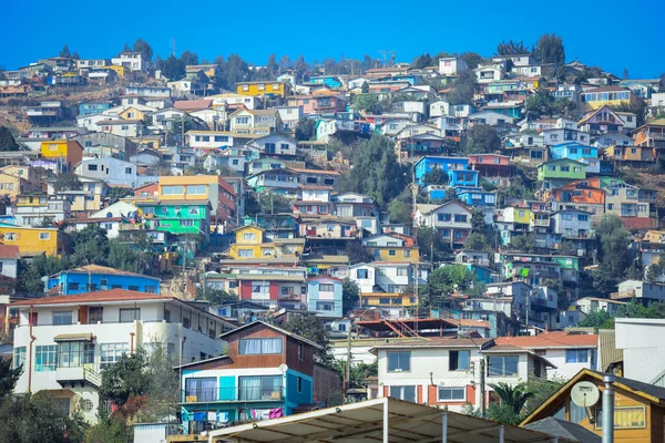 Case Colorate Luminose Sulle Colline Montane Valparaiso Cile — Foto Stock
