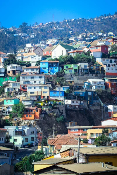 Kolorowe Jasne Domy Wzgórzach Valparaiso Chile — Zdjęcie stockowe