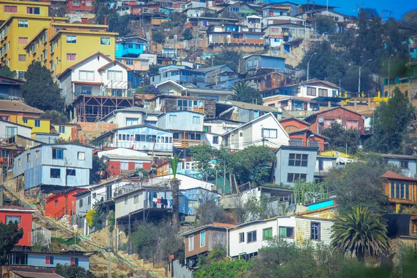 Case Colorate Luminose Sulle Colline Montane Valparaiso Cile — Foto Stock