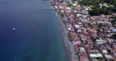 Martinique Adası, Saint Pierre Sahili 4K Hava Görüntüsü