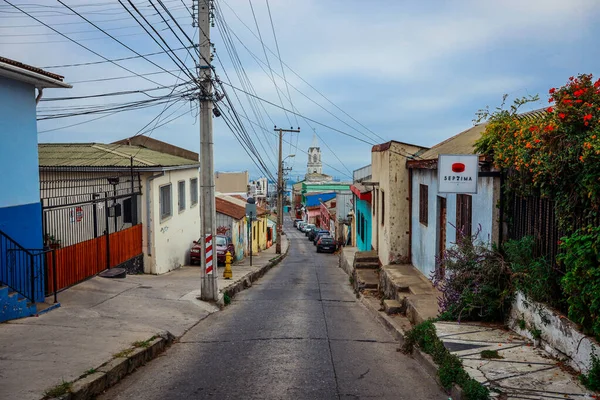 Valparaiso Chile Marca 2020 Kolorowe Budynki Jasnym Malowaniem Ulicy — Zdjęcie stockowe