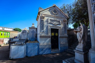 Valparaiso, Şili - 09 Mart 2020: Ana Mezarlıktaki Mermer Heykeller