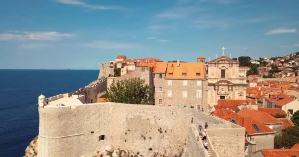 Video Veduta Aerea Della Città Vecchia Fortificazione Tetti Rossi Dubrovnik — Video Stock