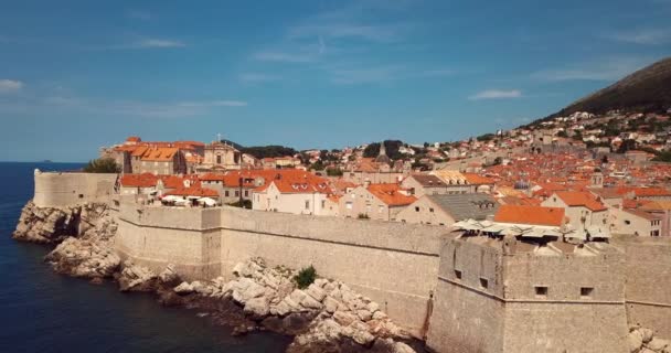 Footage Aerial View Old City Fortification Red Roofs Dubrovnik Croatia — Stock Video