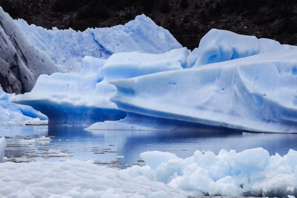 Kousek Ledu Jezeře Gray Blízkosti Šedého Ledovce Jižním Patagonském Ledovém — Stock fotografie