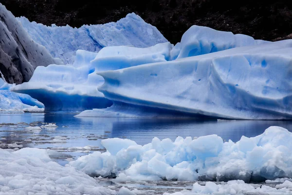 Isbiten Sjön Gray Nära Den Grå Glaciären Södra Patagoniens Isfält — Stockfoto