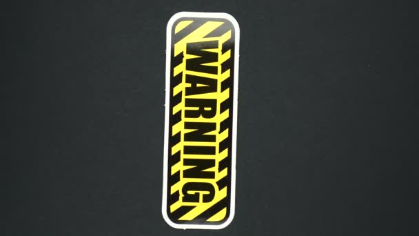 AVERTISSEMENT, texte du signe d'avertissement 