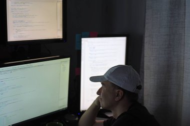 Adam ile üç sýnýf baþkaný.