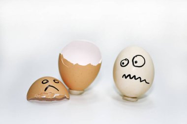 Yumurta kabuğu ile soyut kompozisyon.