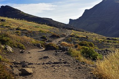 Dağları Atlantik Okyanusu kıyıları yakınında.