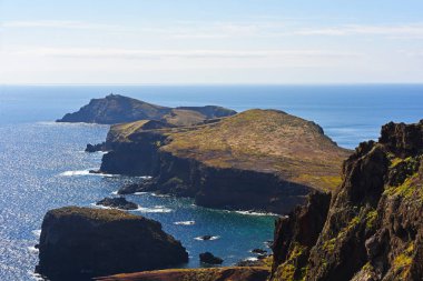 Dağları Atlantik Okyanusu kıyıları yakınında.