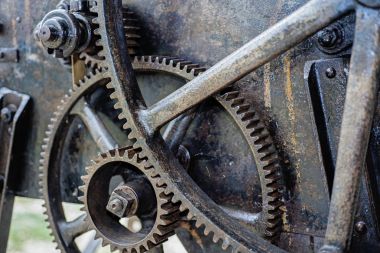 Retro makinede eski Demir zinciri.