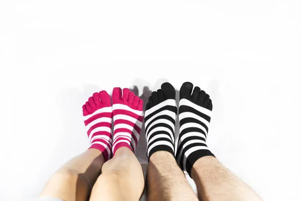 Nohy v módní a moderní ponožky. — Stock fotografie