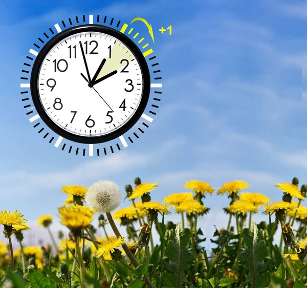 Daylight Saving Time. Change clock to summer time. — Stock Photo, Image