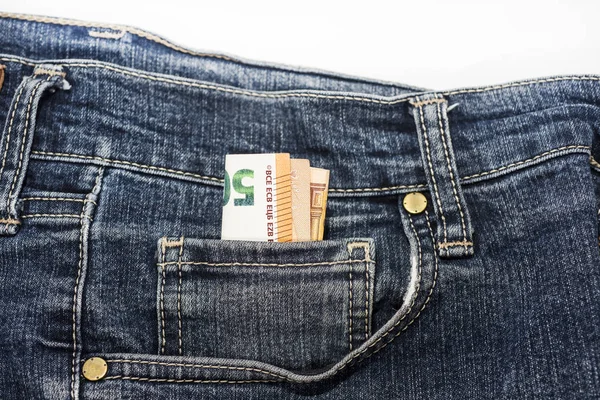 Euro-Banknoten in Jeans. — Stockfoto