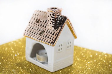 Noel soyut fotoğrafı. Küçük tasarım elementleriyle Noel süslemesi. Mutlu 2020 Yeni Yıl!