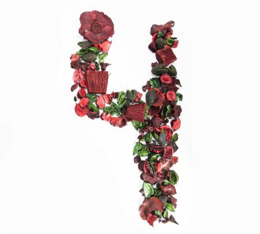 Latin alfabe numarası kuru gül çiçeklerinden yapılır.