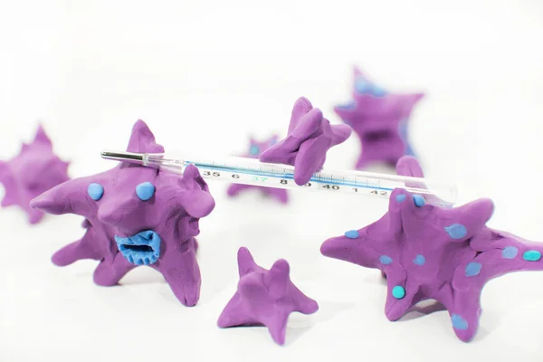 Мікроби, зроблені з Play Clay. Абстрактна фотографія поширення вірусу. — стокове фото