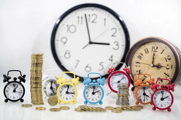 Time Money Concept Alarm Clock Coins — Stockfoto