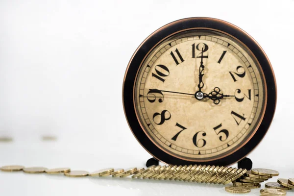 Time Money Concept Alarm Clock Coins — Stockfoto