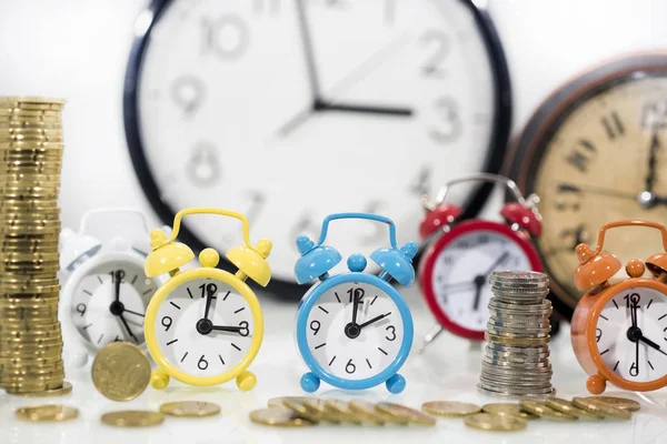 Time Money Concept Alarm Clock Coins — Stockfoto