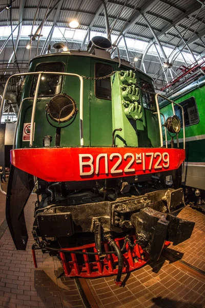 Vecchio Verde Shunt Locomotiva Diesel Sta Una Piattaforma — Foto Stock