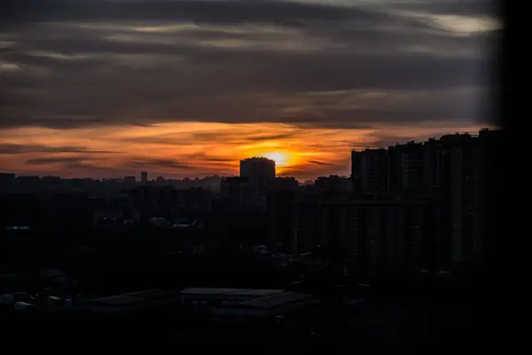 Pohled Červený Západ Slunce Nad Městem Výškového Domu — Stock fotografie