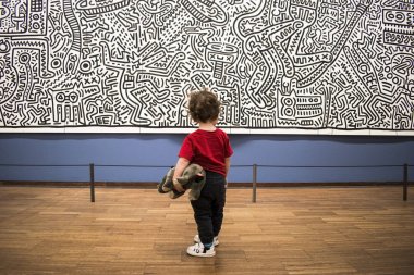 Bebek bakıcılığı ve Keith Haring'in sergi Albertina galerisi resim üzerinde görmek