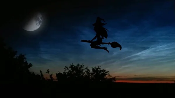Halloween. Czarownica, latanie na miotle na tle — Zdjęcie stockowe