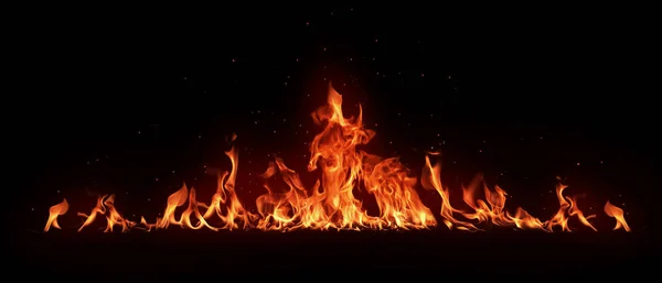 Панорама огня на черном фоне . — стоковое фото