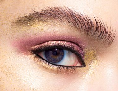 güzel kadın göz yakın çekim.