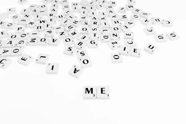 Editöre Mektup formu kelime ve cümleler taşlarla sahip masa oyunu