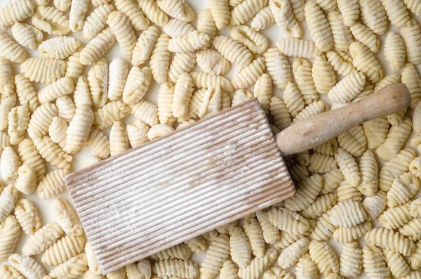 Ev yapımı İtalyan geleneksel Gnocchi 