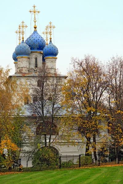 Храм Казанської ікони Божої Матері в парку Kolomenskoye. Москва, Російська Федерація. — стокове фото