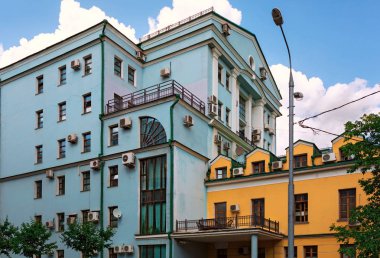 İki ev klimalar cephe üzerinde bir sürü. Moscow, Rusya Federasyonu