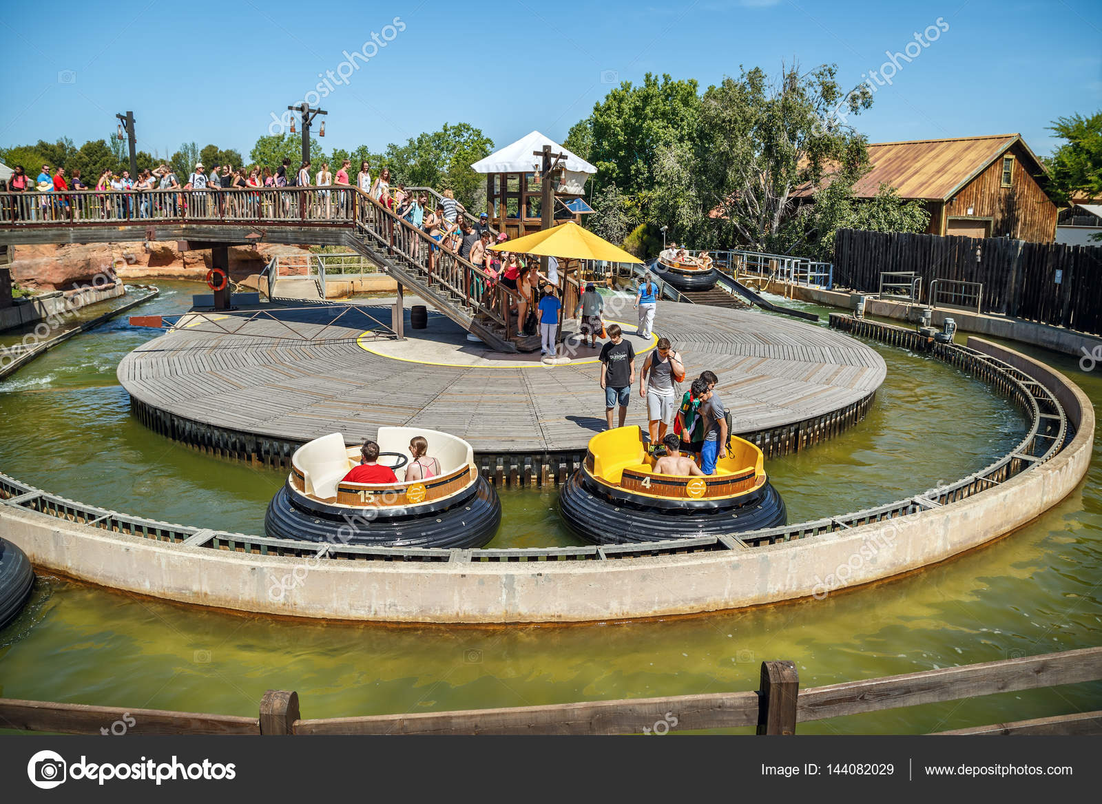 Attraction Grand Canyon Rapids in the theme park Port Aventura in city